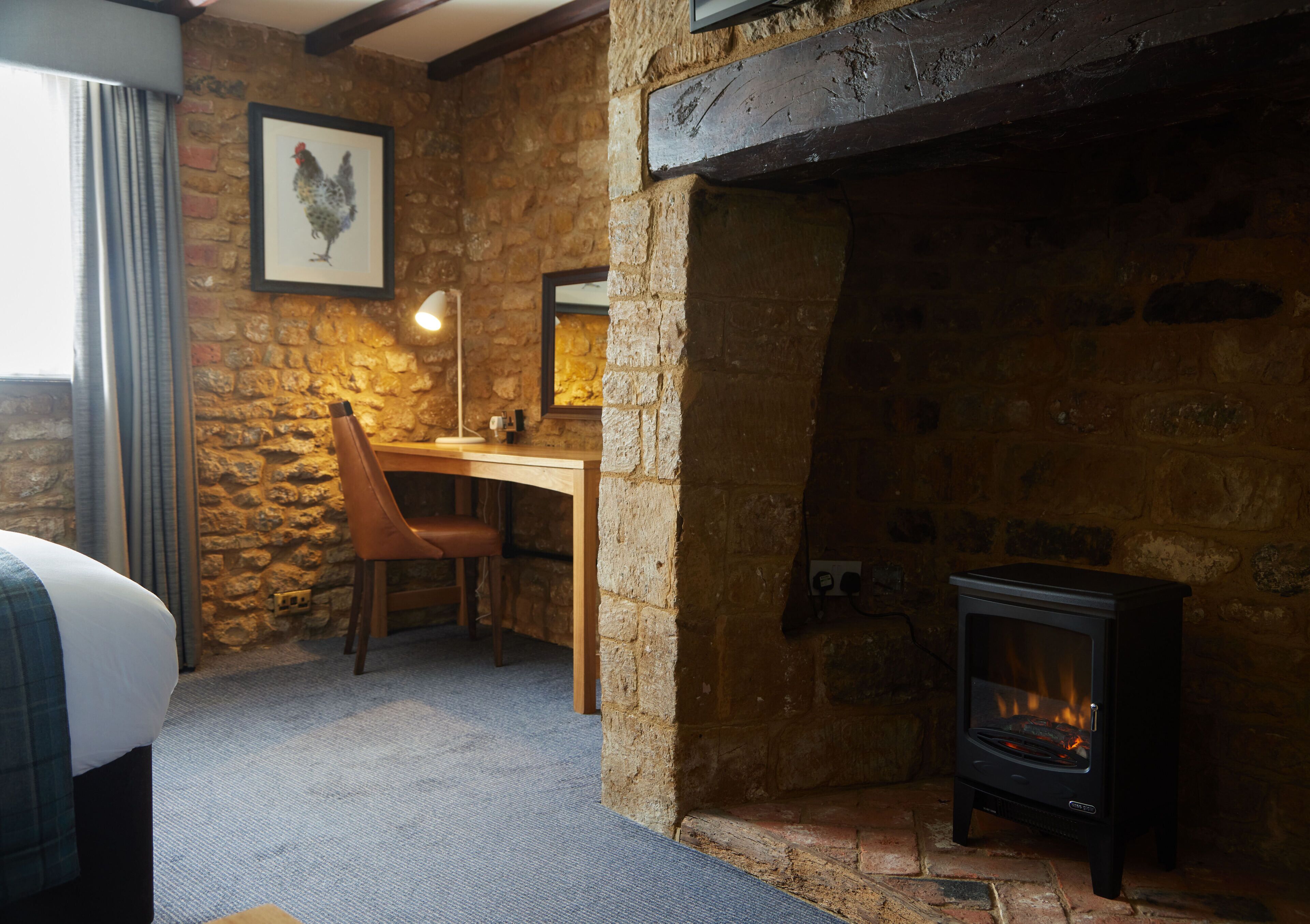 スタンダード ツインルーム シングルベッド 2 台 | アイロン / アイロン台、WiFi (無料)