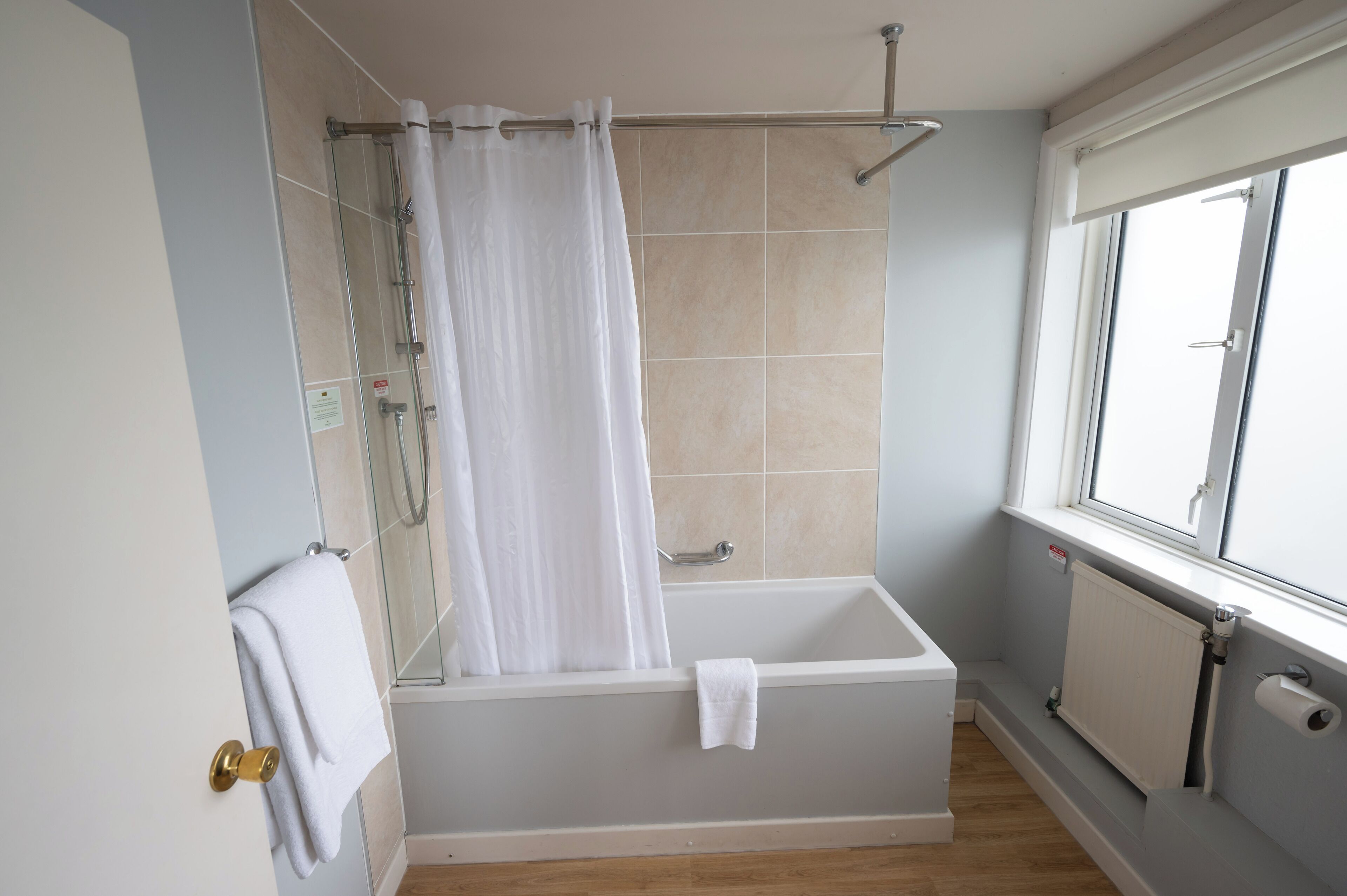 Photo - Commodore Hotel by Greene King Inns