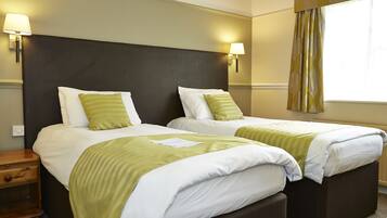 Twin Room, 2 Twin Beds | Iron/ironing board, free WiFi