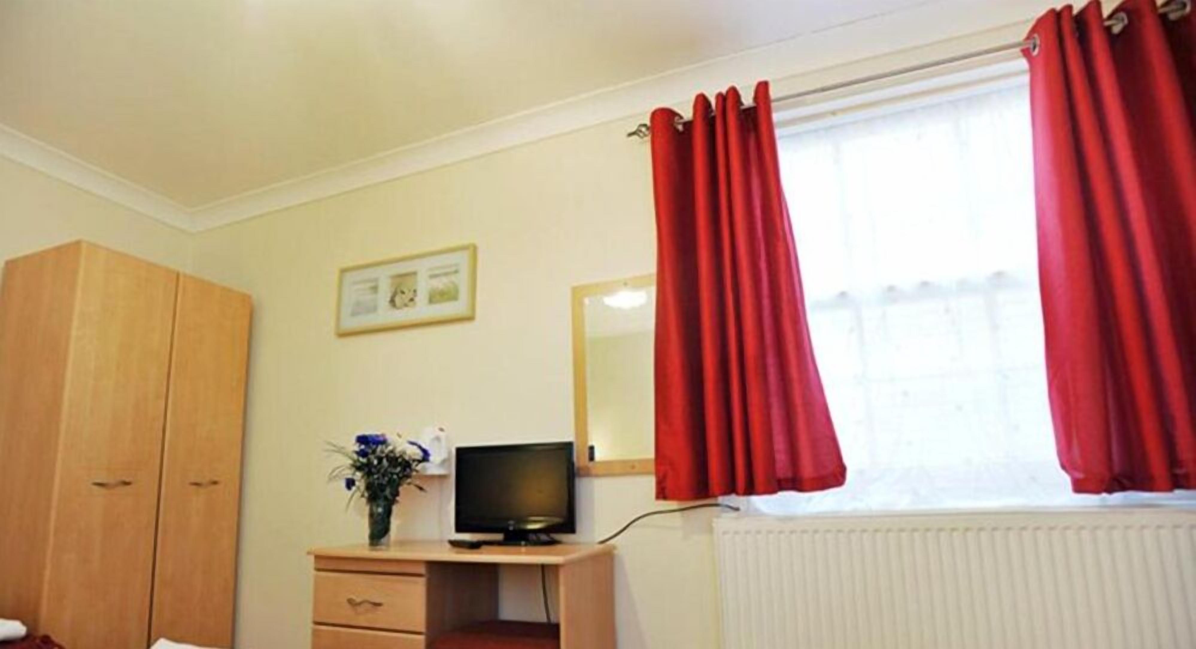 Photo - Elmwood Hotel