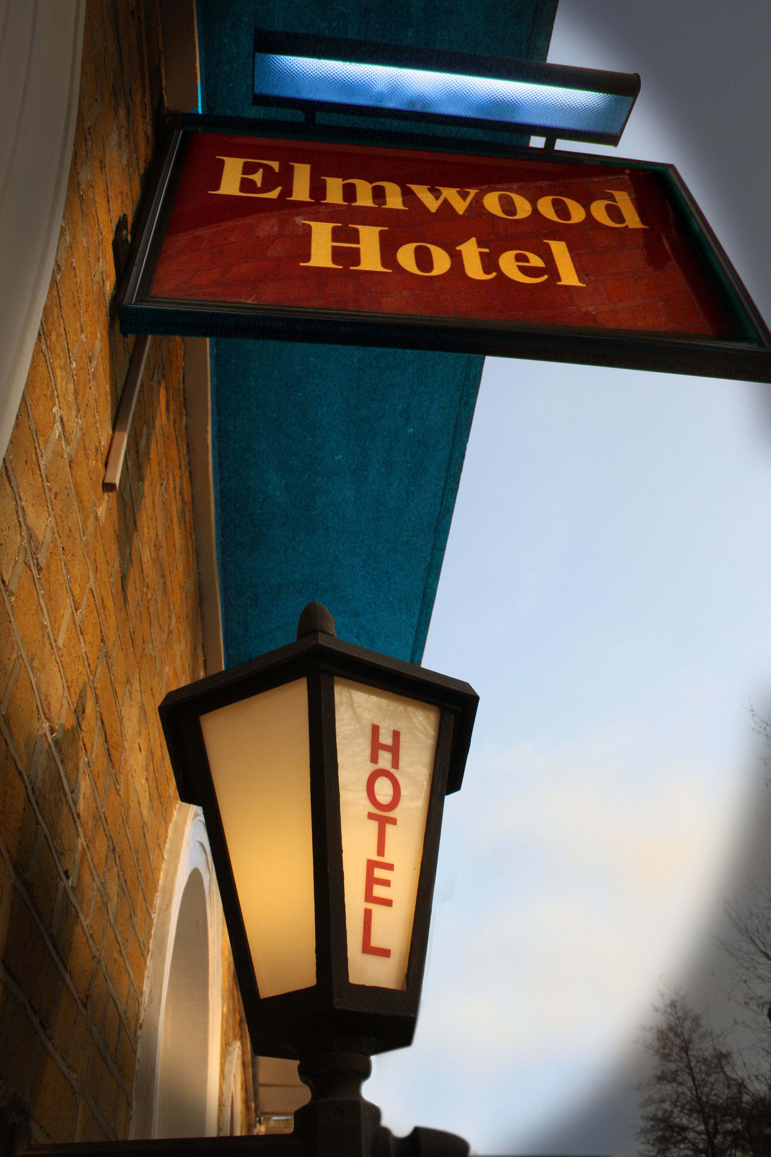 Photo - Elmwood Hotel