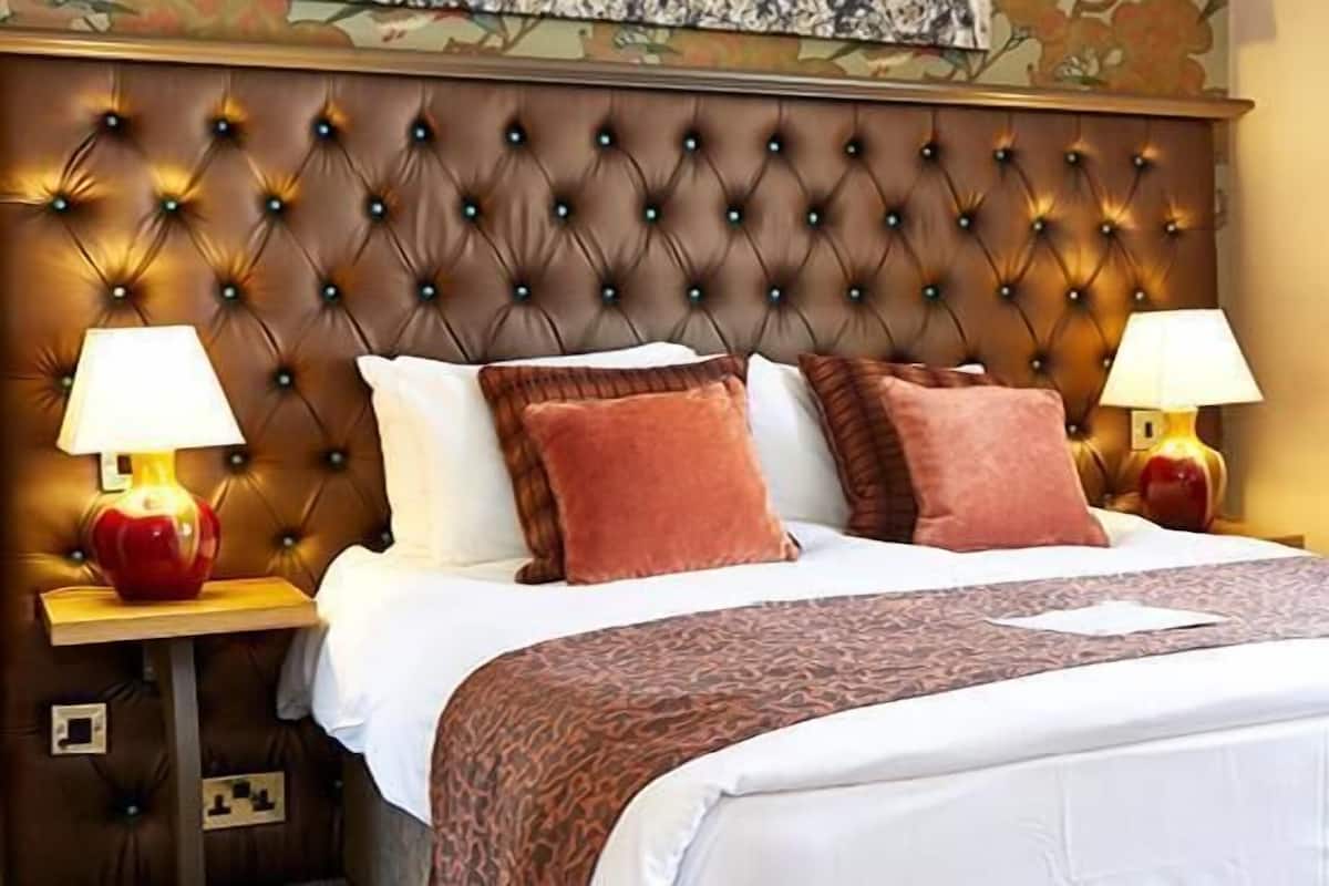 Escrivaninha, ferros/tábuas de passar roupa, Wi-Fi de cortesia