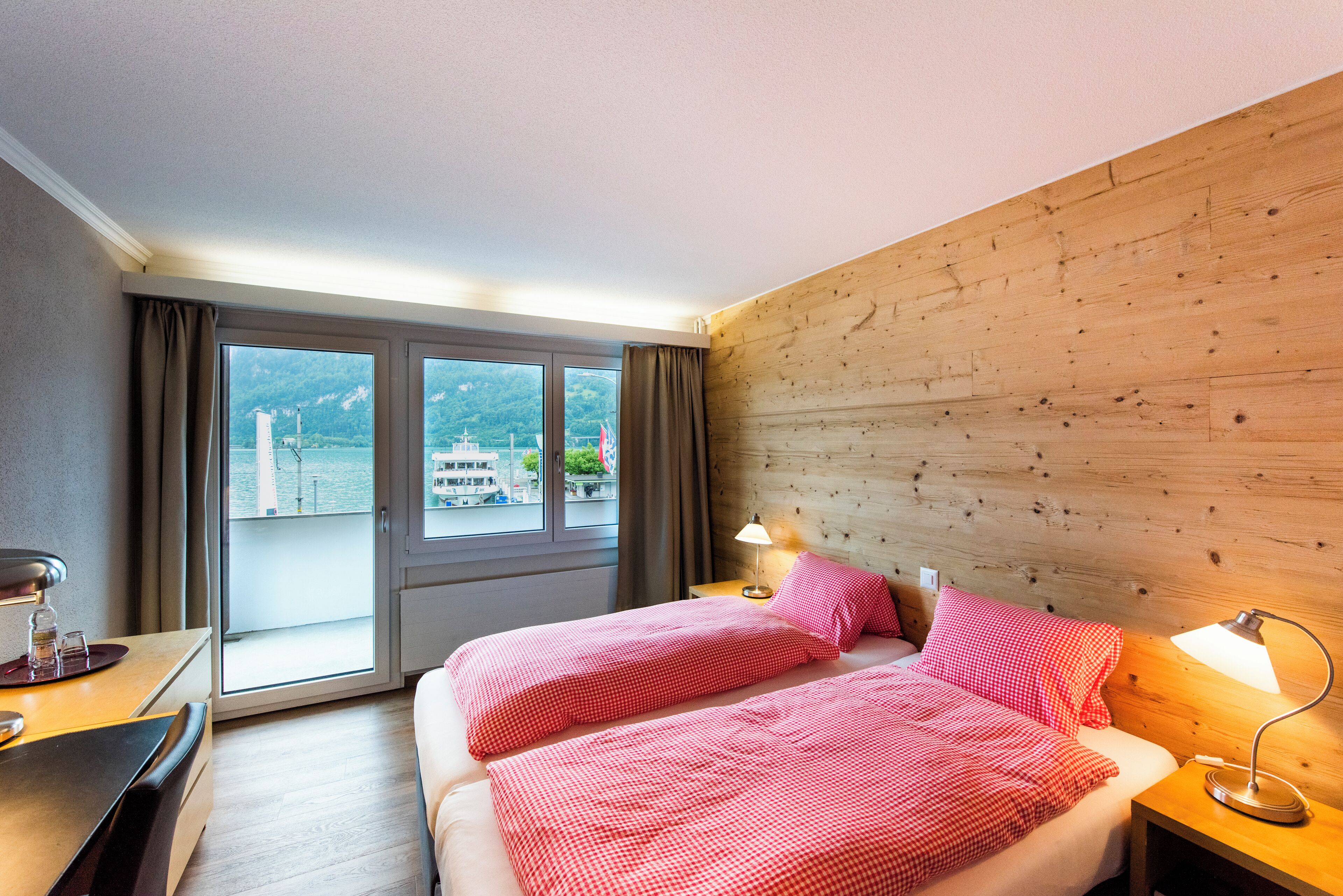 In-room safe, free WiFi