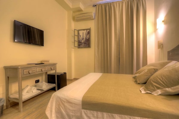 Italienische Bettbezüge von Frette, Pillowtop-Betten, Minibar