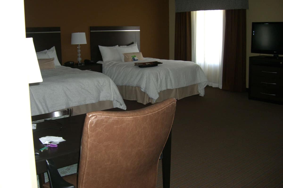 Minibar, in-room safe, iron/ironing board, free WiFi
