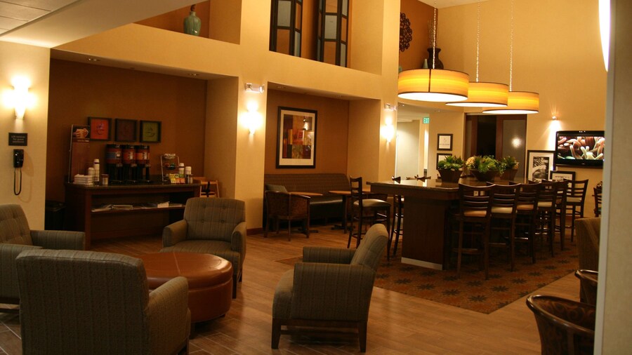 北普韦布洛欢朋套房酒店