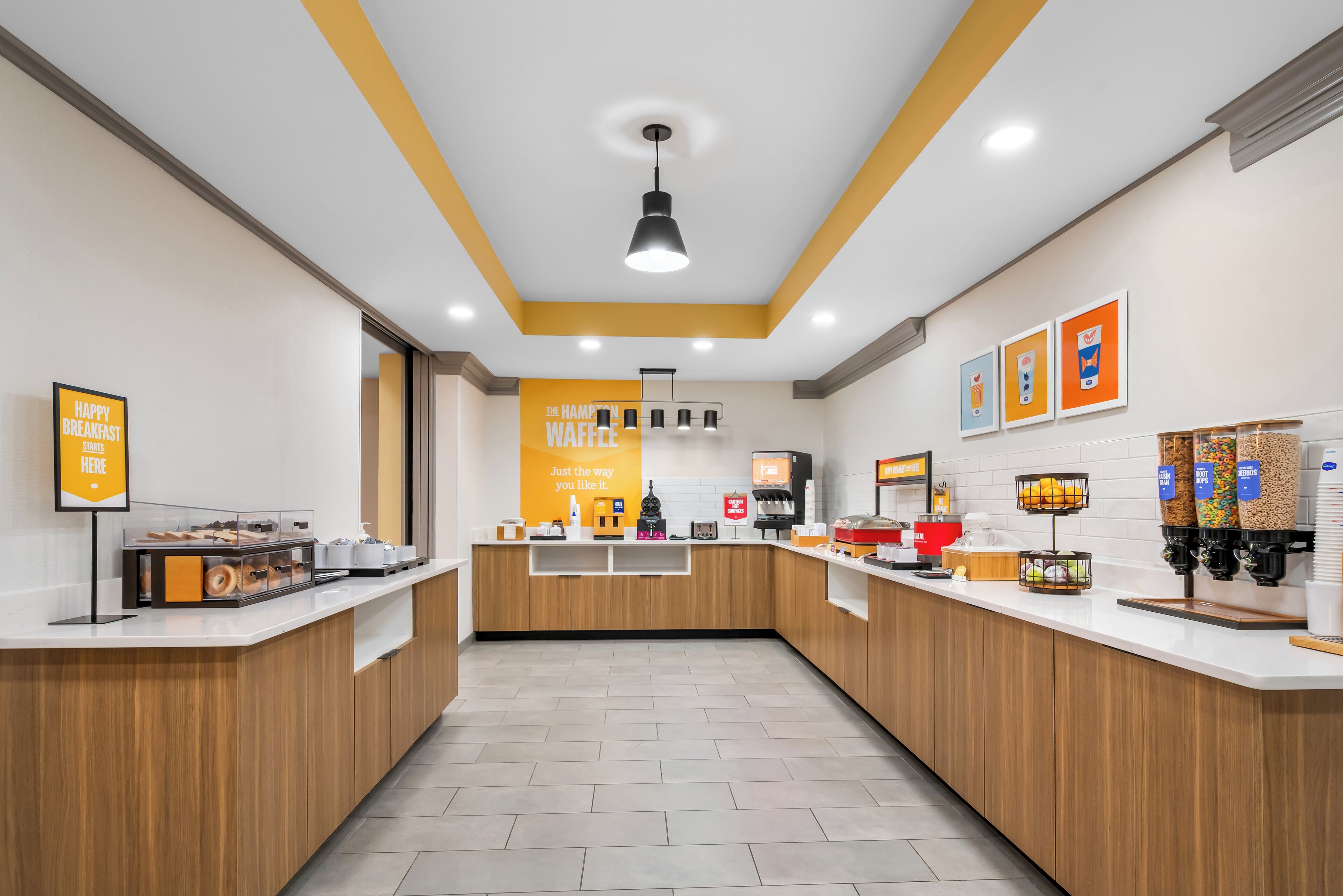 Café da manhã com buffet grátis todos os dias