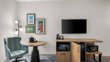 2 QNS LARGER ROOM NONSMOK | Iron/ironing board, free WiFi, bed sheets, wheelchair access