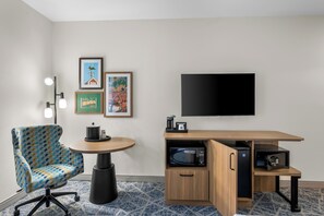 2 QNS LARGER ROOM NONSMOK | Iron/ironing board, free WiFi, bed sheets, wheelchair access - Hampton Inn Monticello (Monticello)