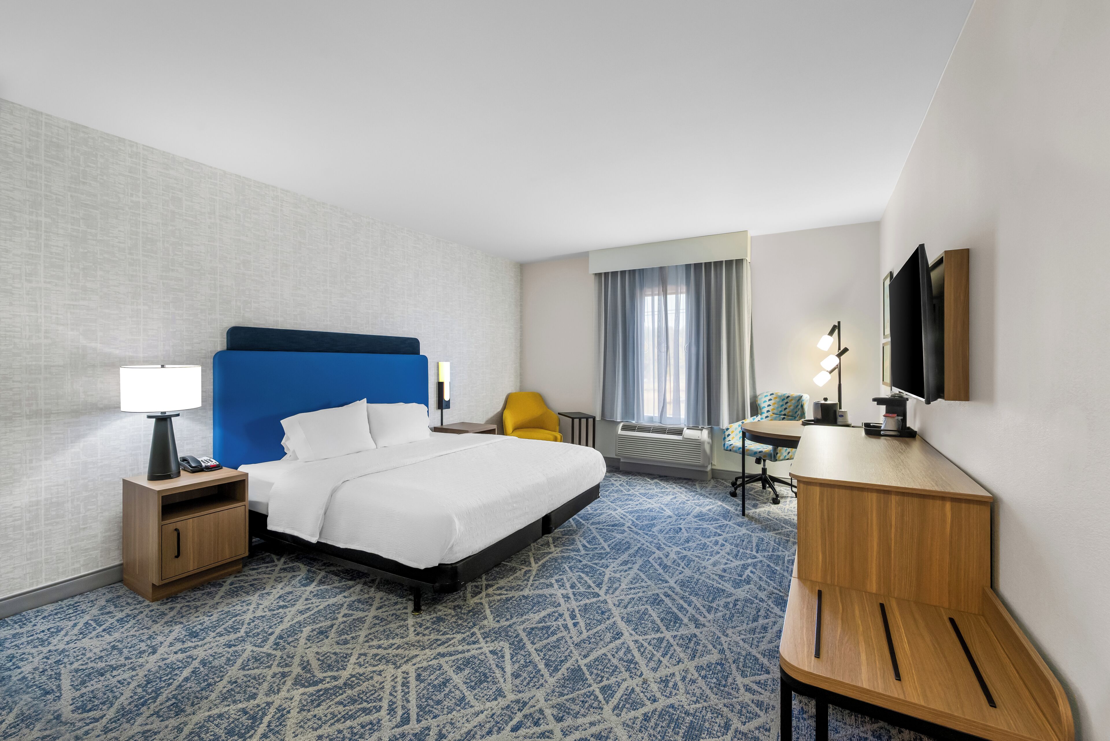 Iron/ironing board, free WiFi, bed sheets, wheelchair access