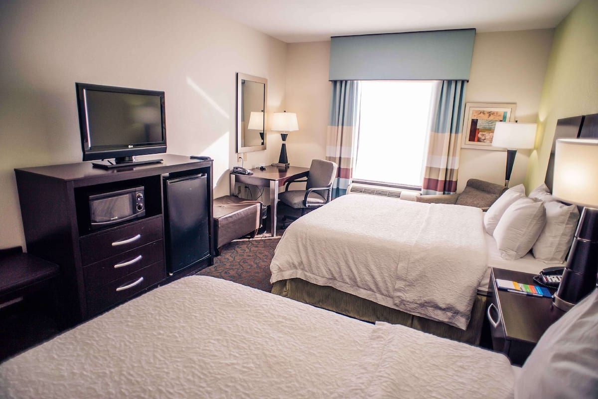 Iron/ironing board, free WiFi, bed sheets, wheelchair access