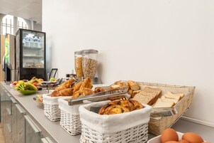 Daily buffet breakfast (EUR 11 per person)