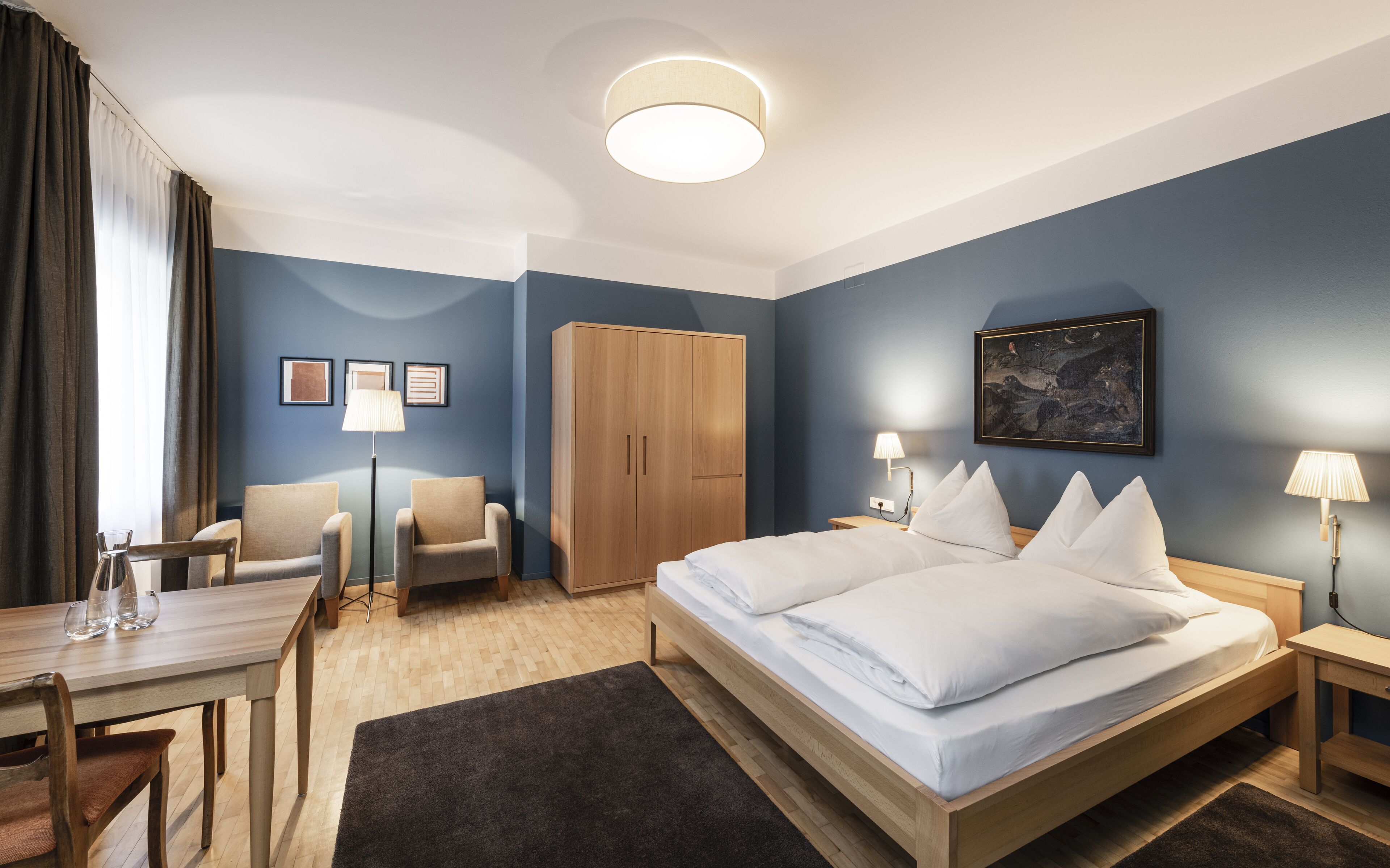 Quarto casal superior | 1 quarto, edredons de pluma, frigobar, cofres nos quartos