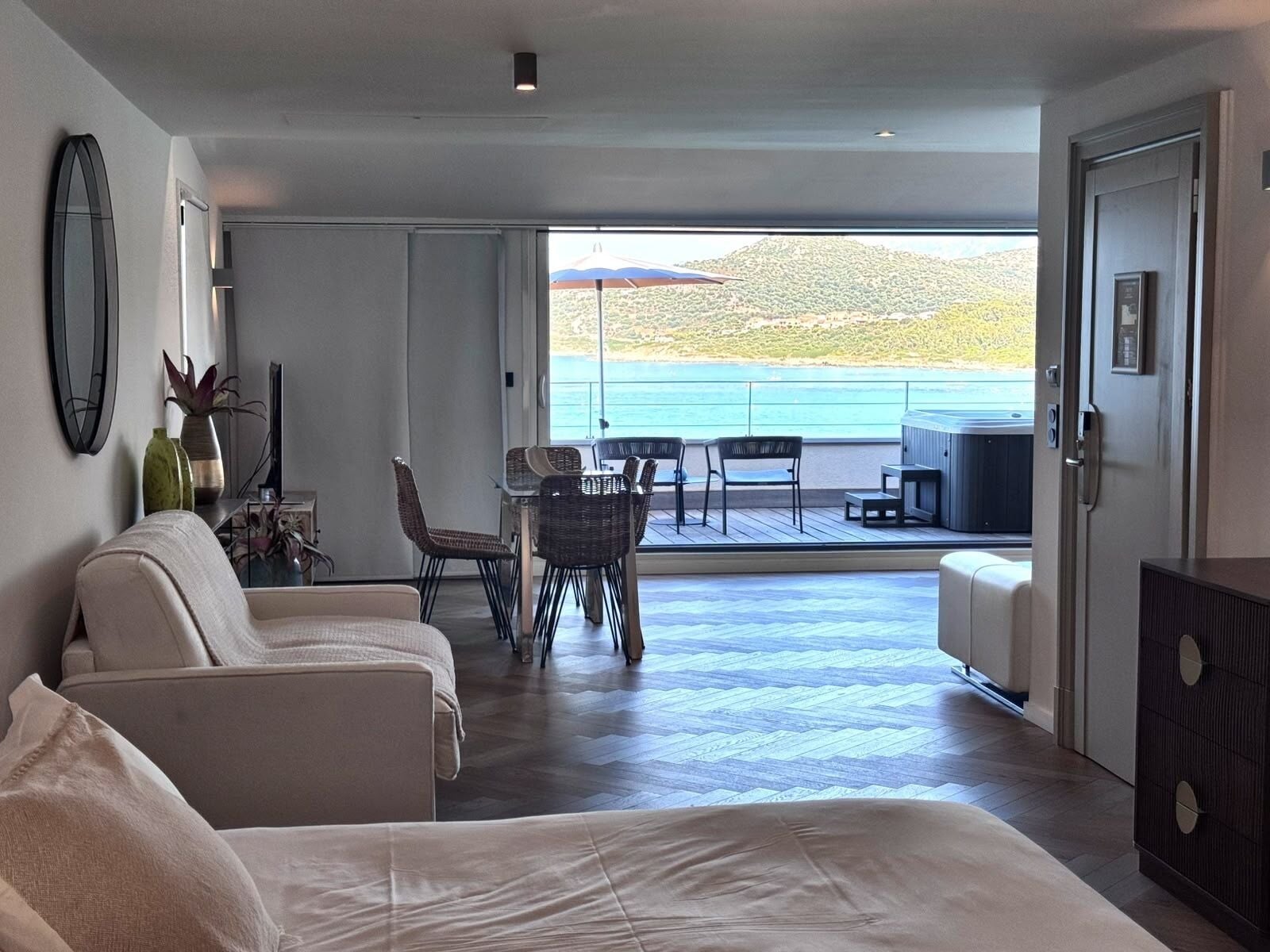 Suite | Minibar, cassaforte in camera, con arredamento individuale