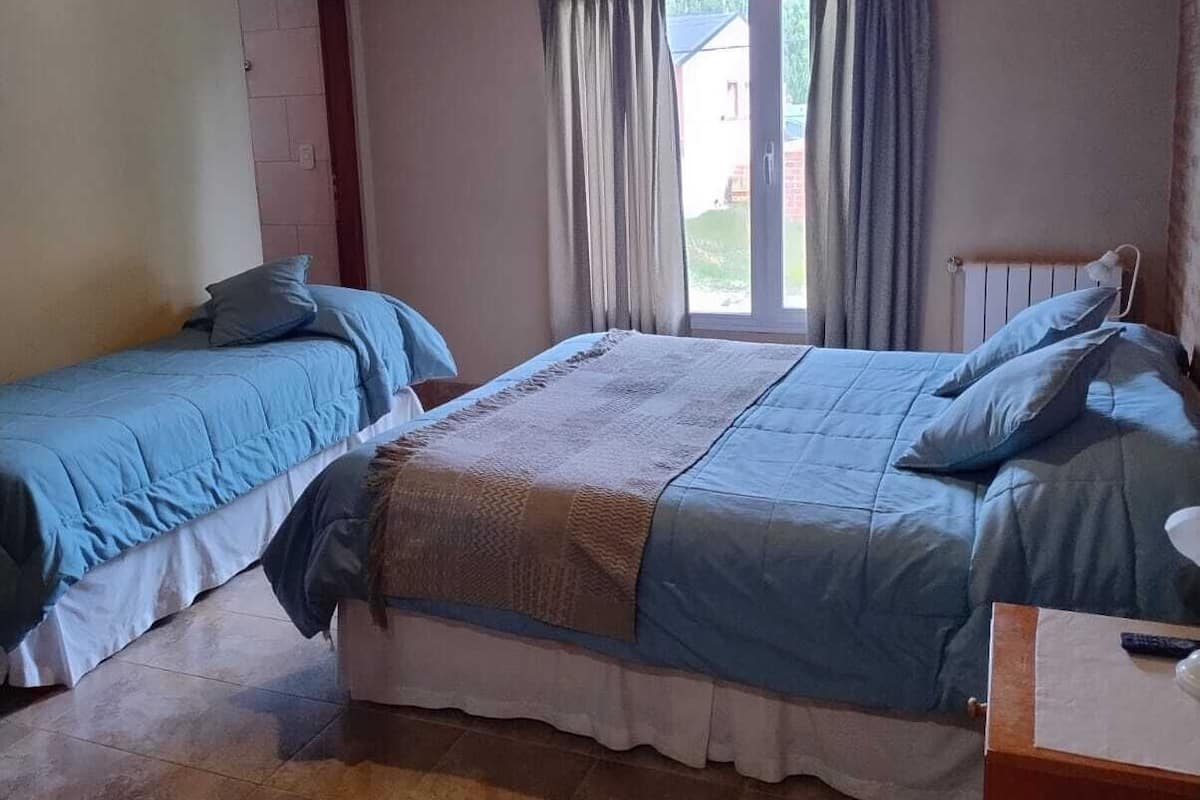 Triple Room | Minibar, free WiFi, bed sheets