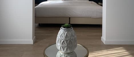 Habitación con 1 cama doble o 2 individuales | Minibar, caja fuerte, escritorio y espacio para trabajar con un portátil