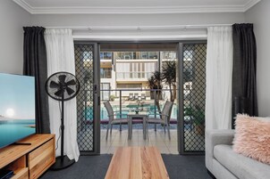 Standard Apartment, 1 Bedroom, Non Smoking, Kitchenette (walk-in shower) | Terrace/patio