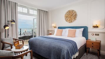 Superior Room, Balcony, Sea View (King) | Desk, iron/ironing board, free WiFi