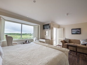 Executive Suite, Ensuite, Sea View