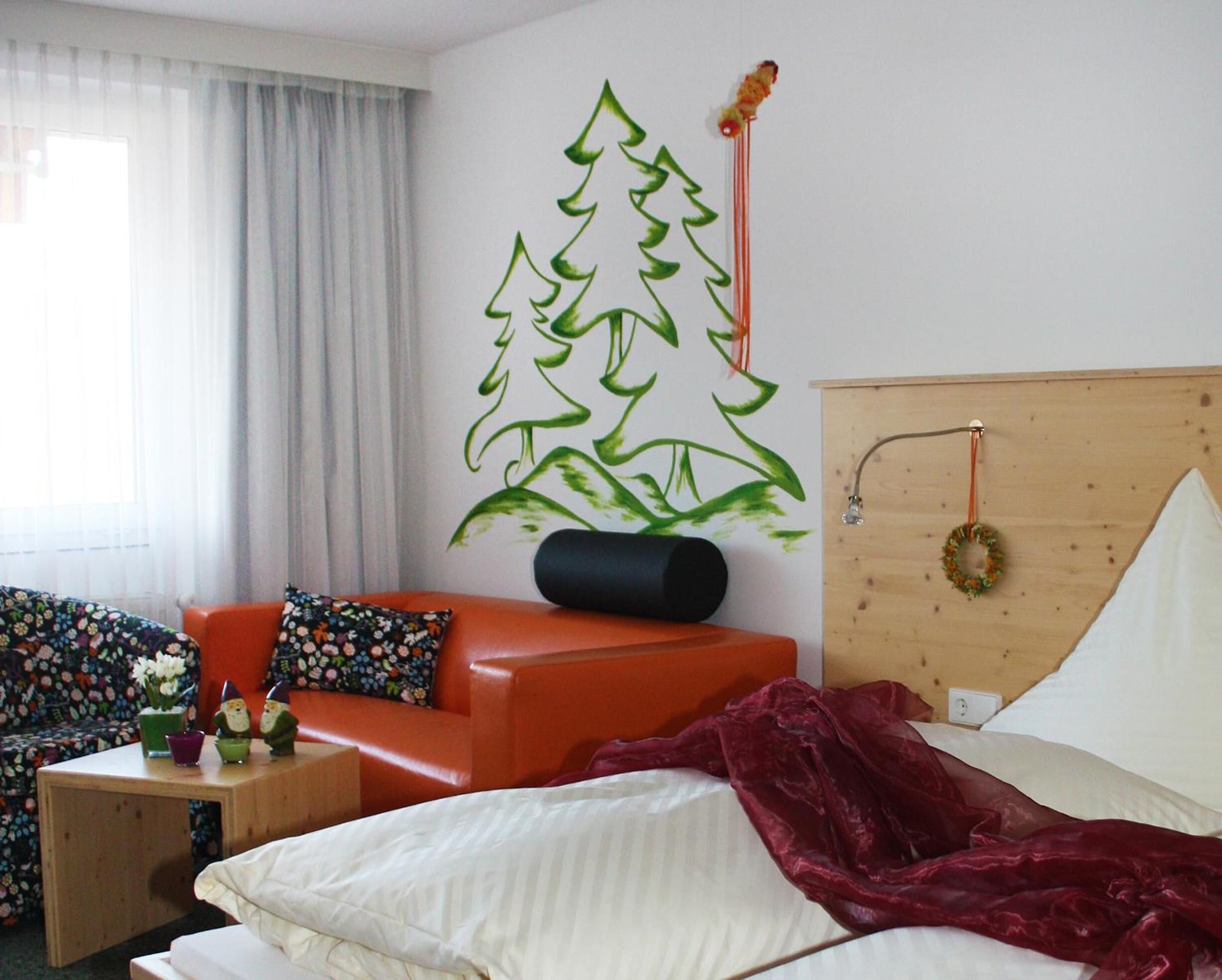 premium bedding, down duvets, free minibar, in-room safe