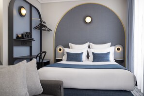 Ropa de cama de alta calidad y minibar 