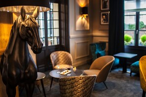 Lobby lounge - The Originals Boutique, La Maison Rouge (Noeux-les-Mines)