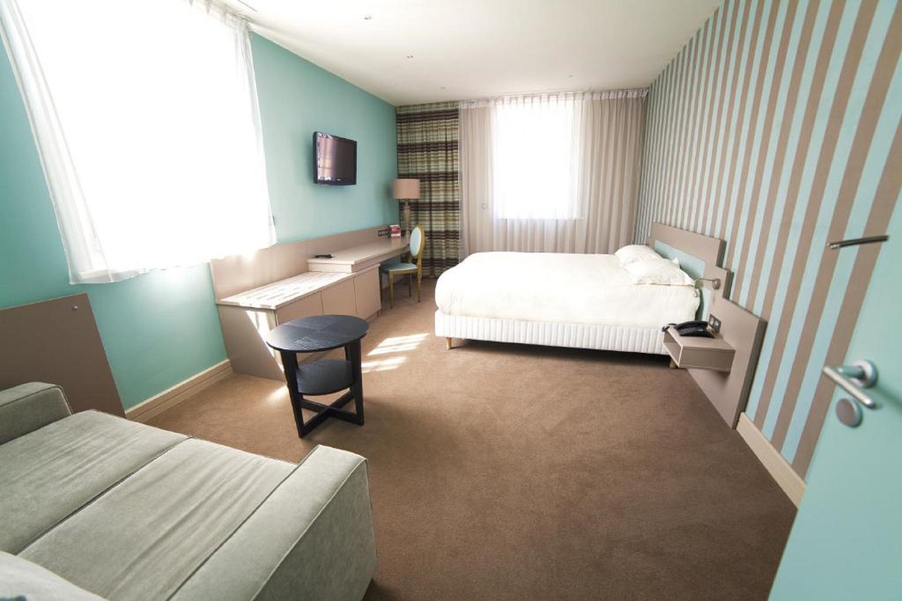 superior double room | minibar, in-room safe, desk, soundproofing