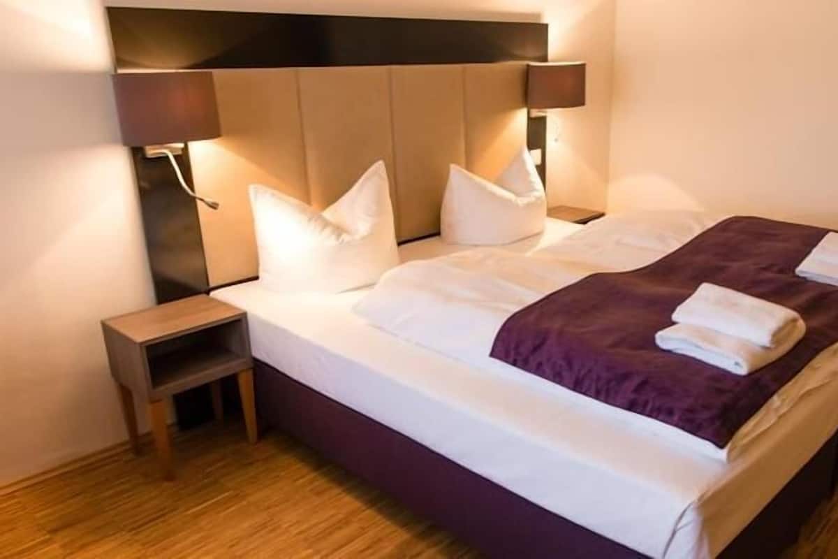 Biancheria da letto ipoallergenica, minibar, una cassaforte in camera