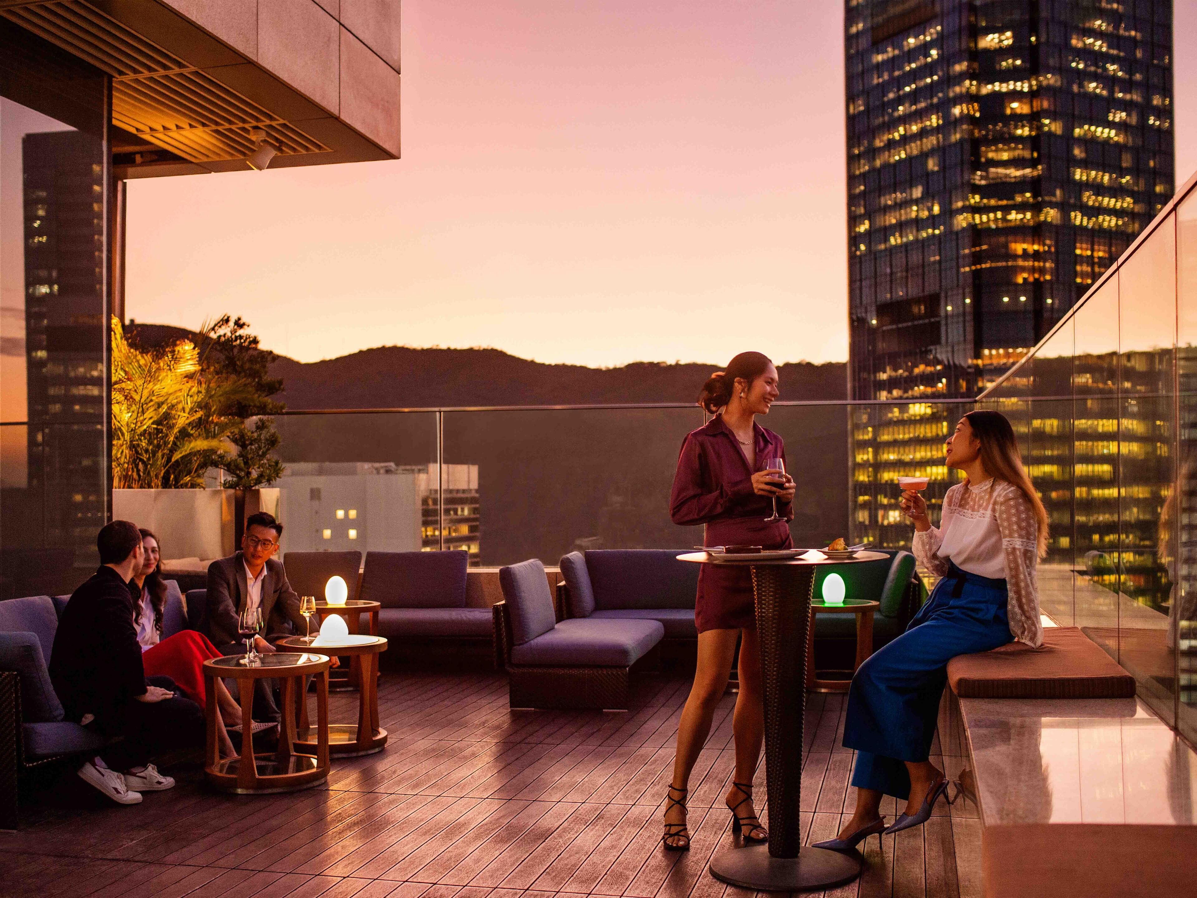 breakfast, lunch and dinner served