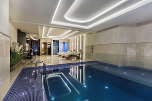Piscine couverte