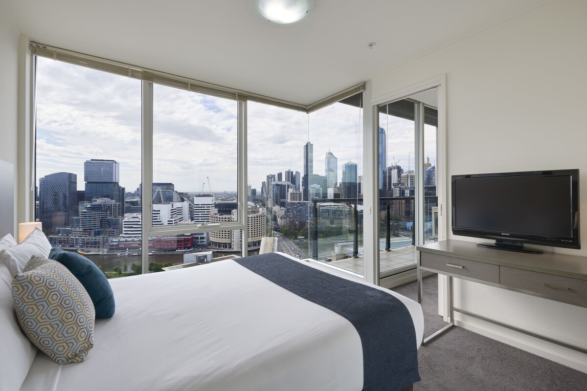 Minibar, desk, blackout drapes, iron/ironing board (on request)