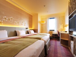 Ropa de cama de alta calidad, escritorio, cortinas opacas