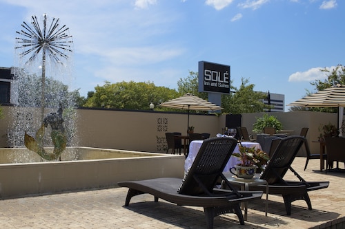 Sole Inn and Suites