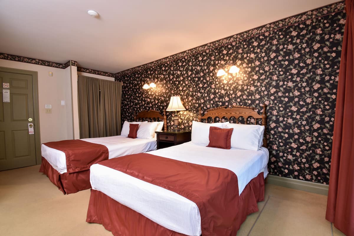 Deluxe Room, 2 Double Beds | 1 bedroom, Egyptian cotton sheets, hypo-allergenic bedding