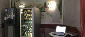 Re Luxury Accomodations