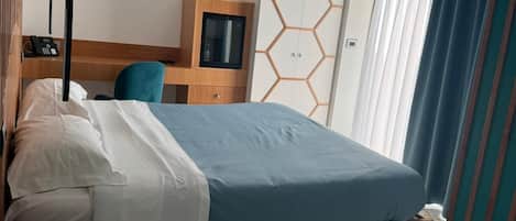 Deluxe-Zimmer, Meerblick | Schreibtisch, Verdunkelungsvorhänge, kostenloses WLAN, Rollstuhlgeeignet