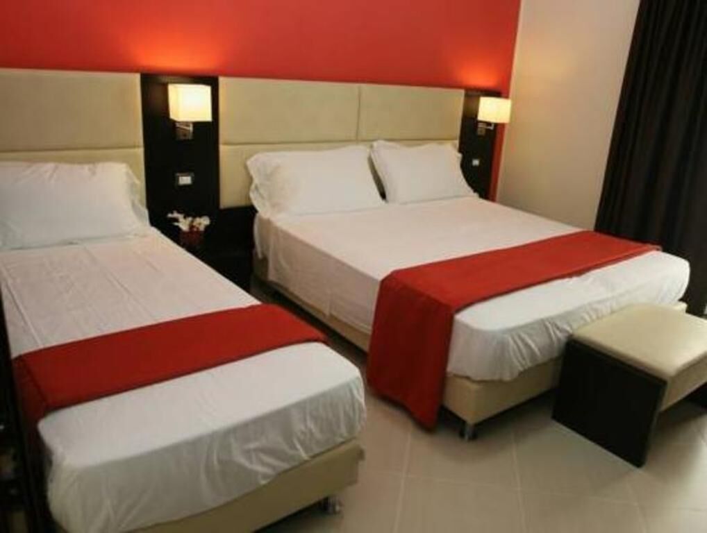 Minibar, in-room safe, desk, laptop workspace