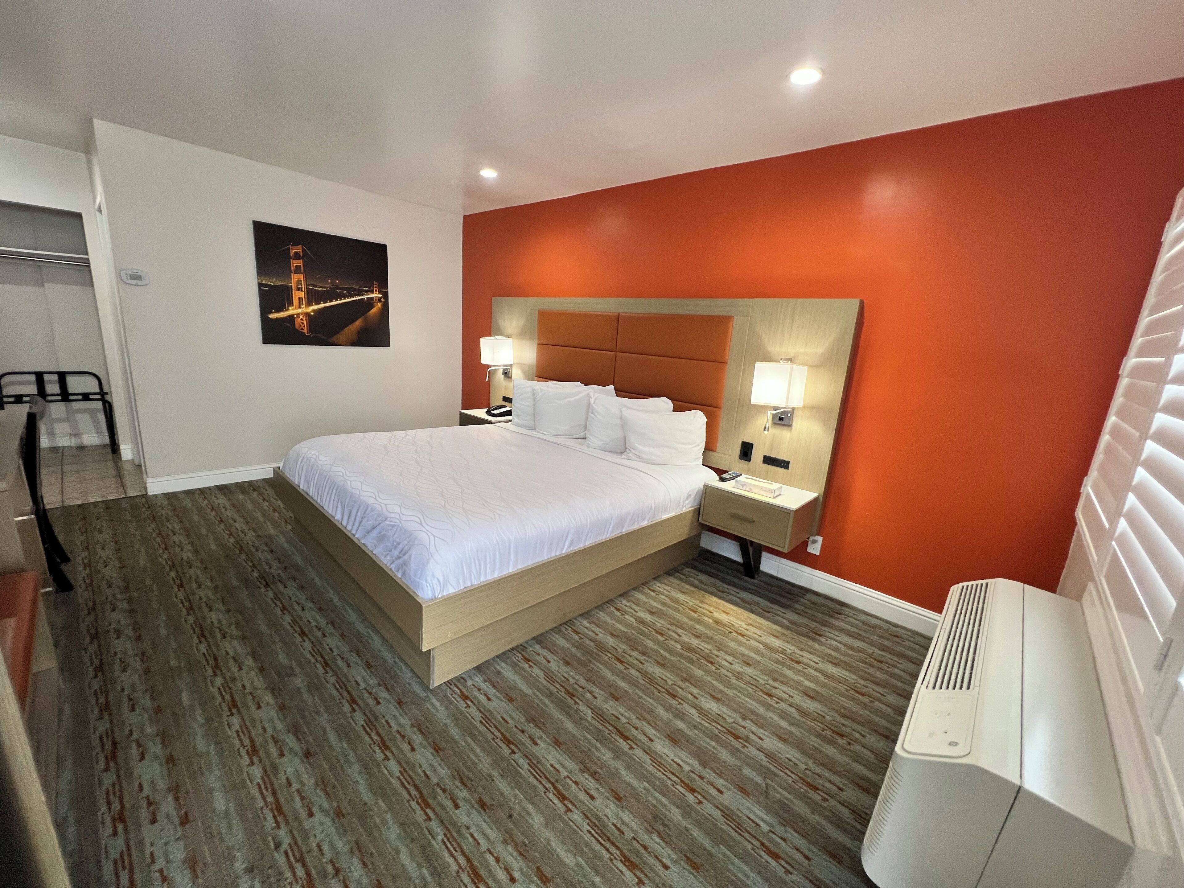 Photo - Presidio Parkway Inn