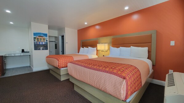 Premium Room, 2 Queen Beds - Presidio Parkway Inn (San Francisco)