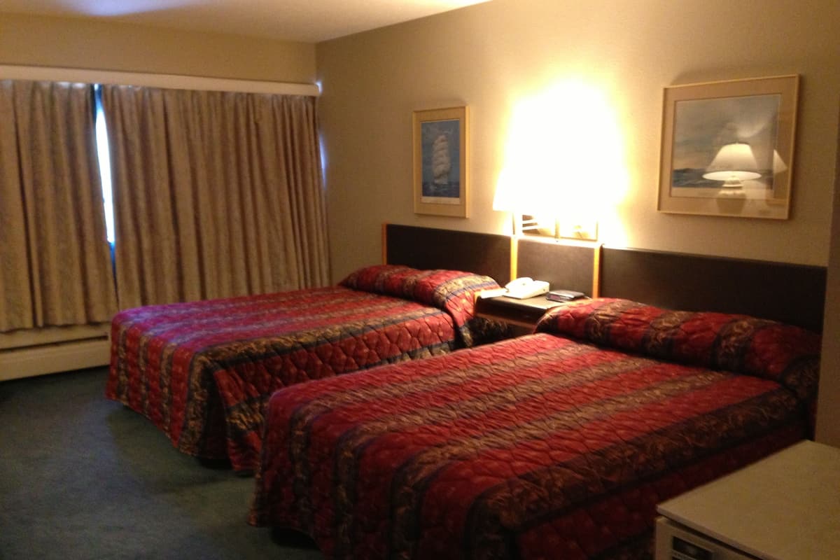 Standard Room, 2 Double Beds | Desk, iron/ironing board, free WiFi, bed sheets