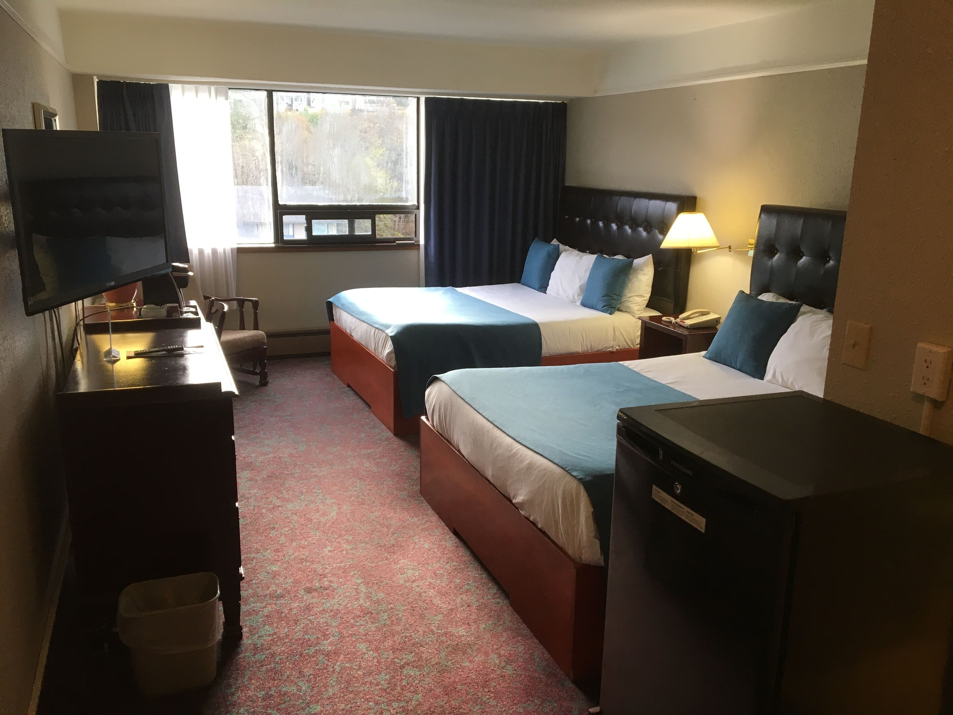 Superior Room | Desk, iron/ironing board, free WiFi, bed sheets