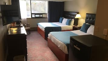 Superior Room | Desk, iron/ironing board, free WiFi, bed sheets