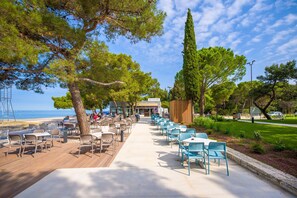 Beach bar