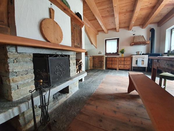 Panoramic Chalet | Living area