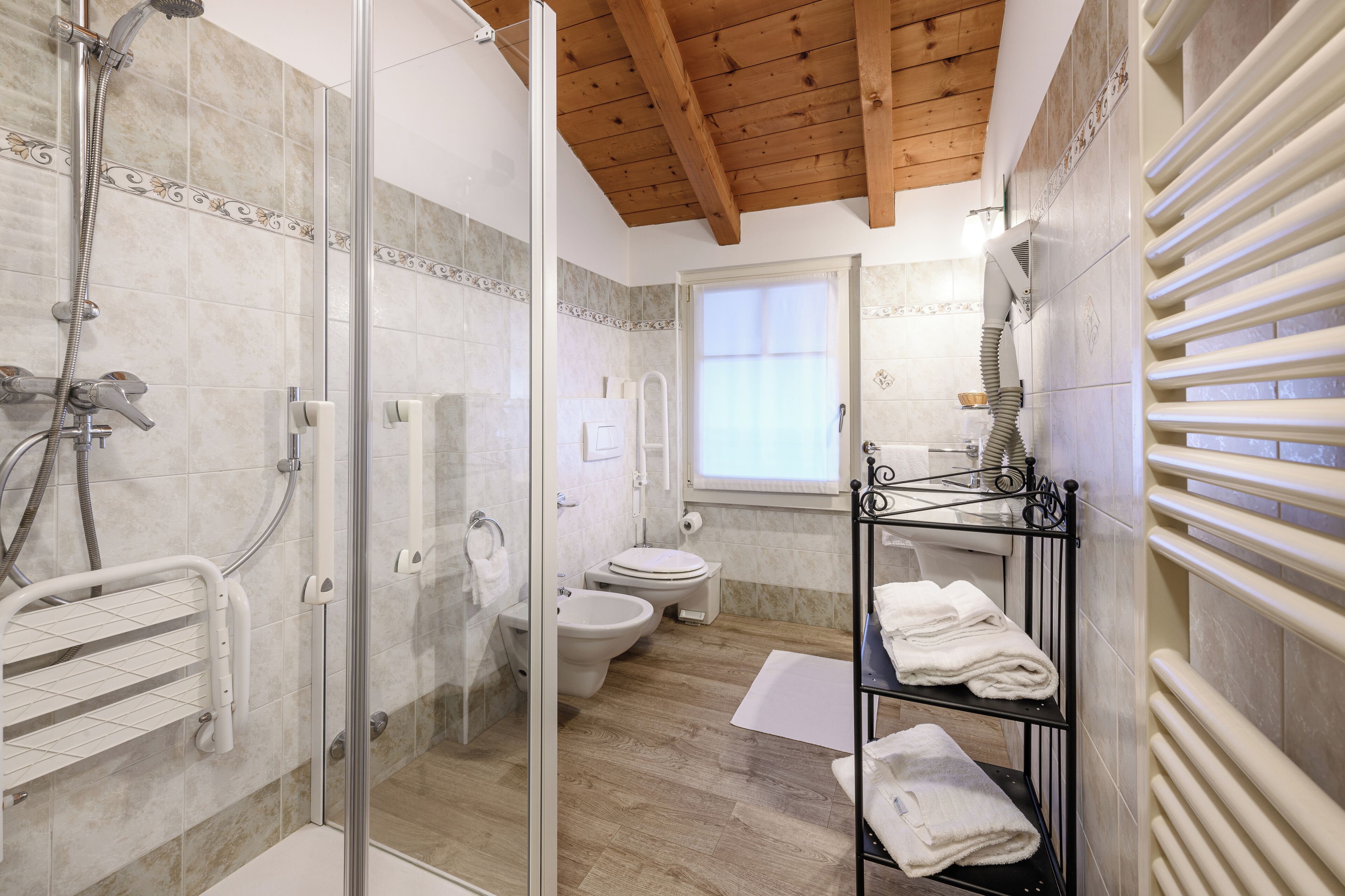 superior double room, private bathroom (elevator) | bathroom | shower, rainfall showerhead, eco-friendly toiletries, hair dryer