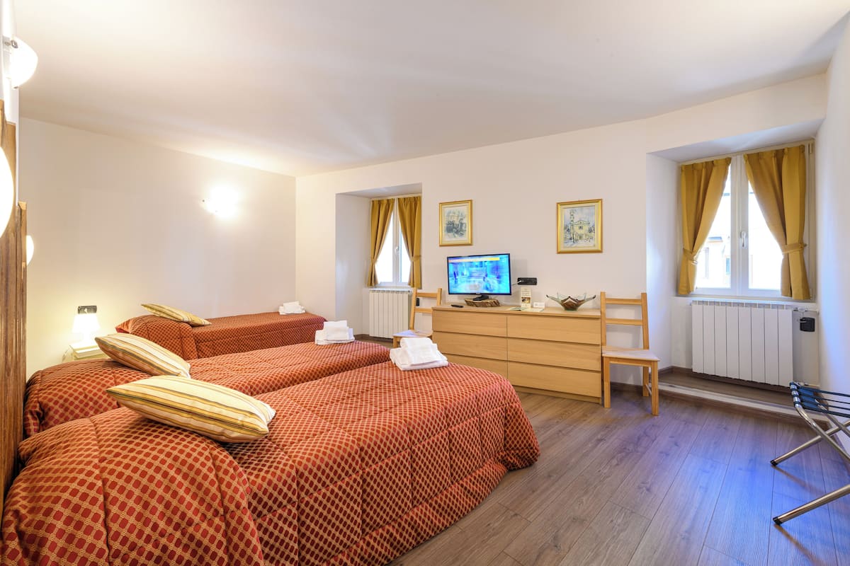 Family Apartment, 2 Bedrooms, Kitchen, Mountainside (No Elevator)