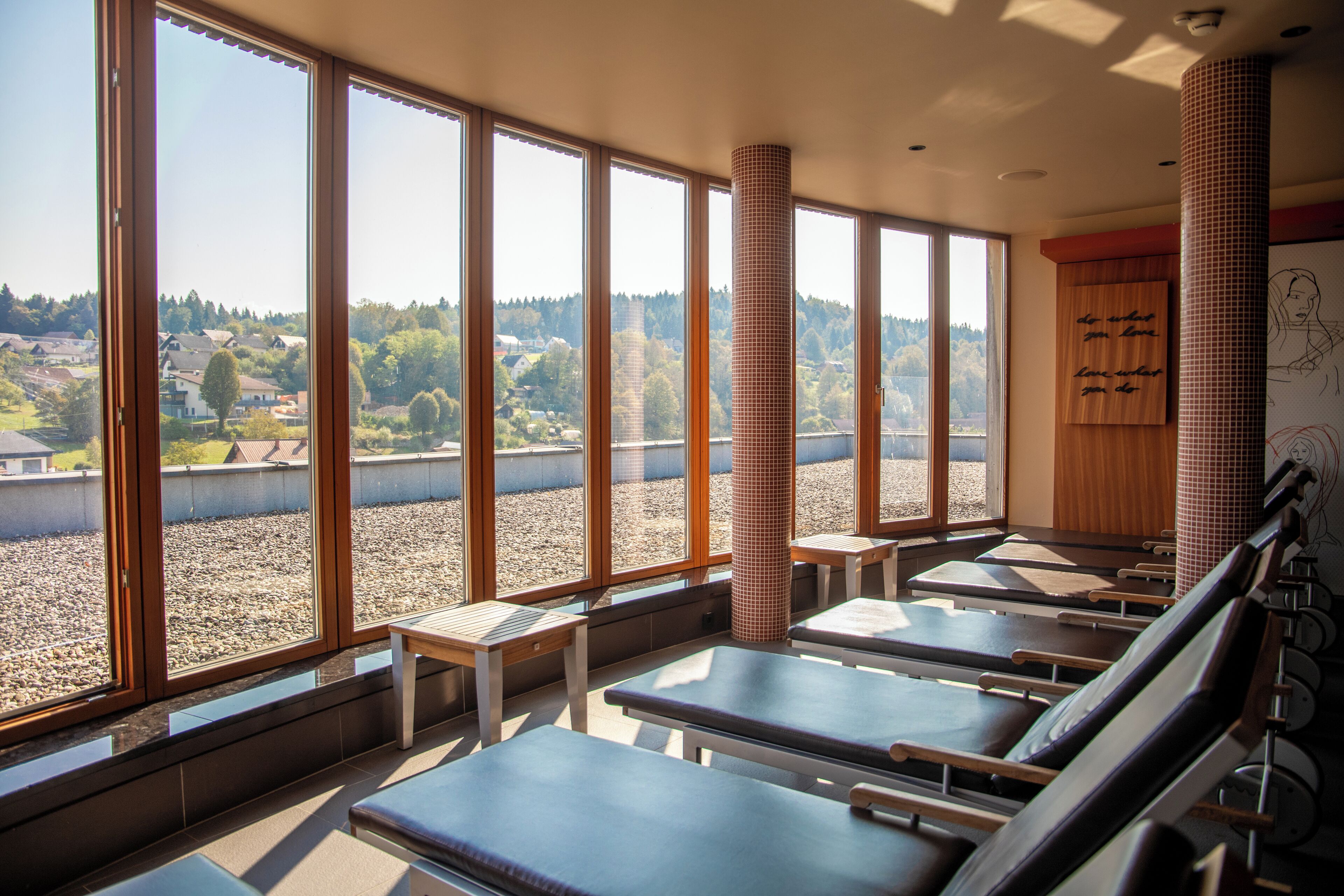 couples treatment room(s), sauna, hot tub, turkish bath/hammam