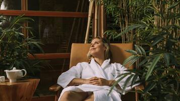 Espace de soins pour les couples, sauna, bain à remous, hammam