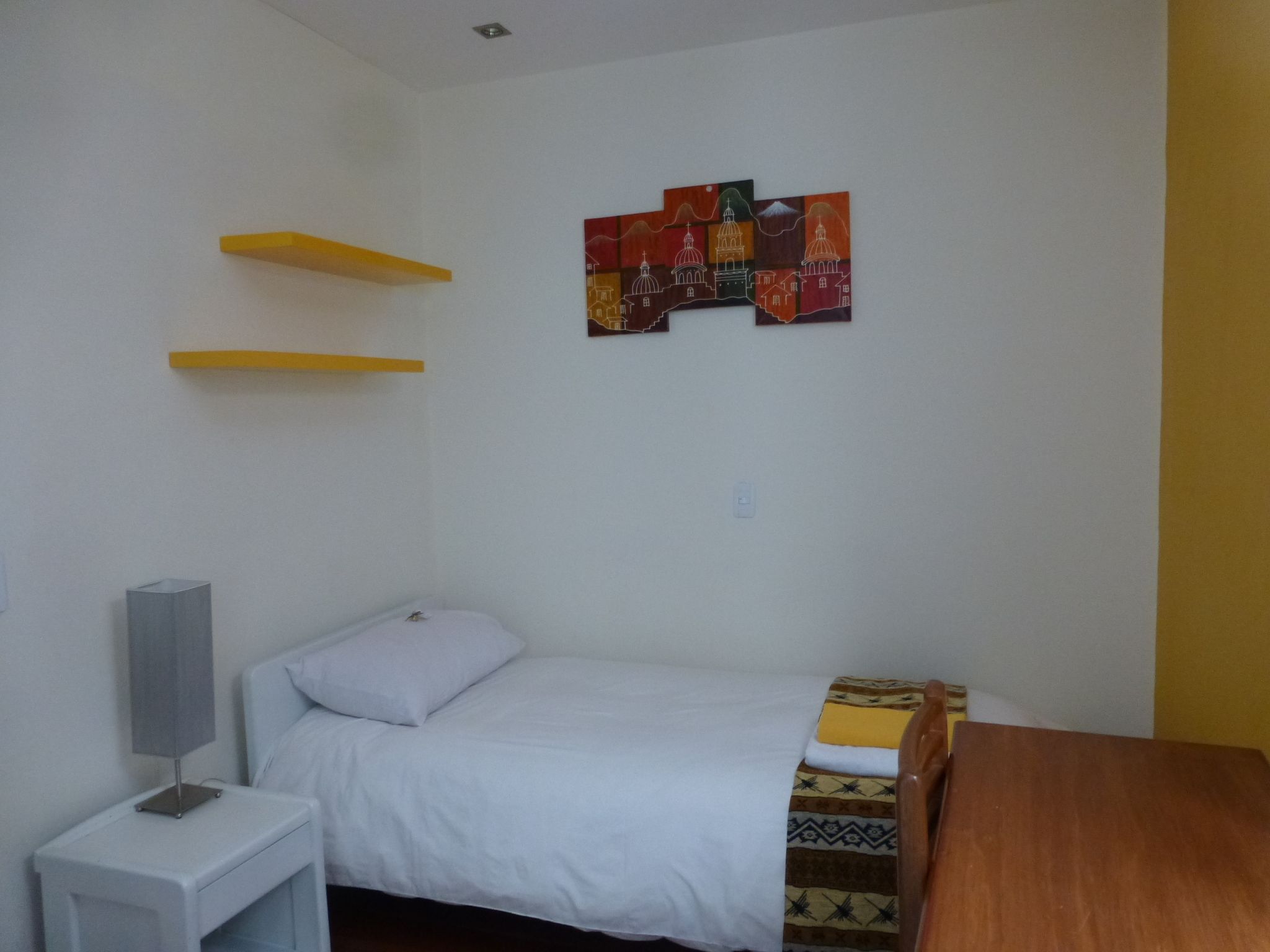 single room | 1 bedroom, in-room safe, free wifi, bed sheets