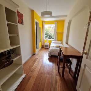 Single Room | In-room safe, free WiFi, bed sheets - Hotel Cayman (Quito)